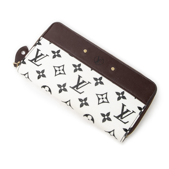 Louis Vuitton Zippy Wallet - Picture 1 of 6